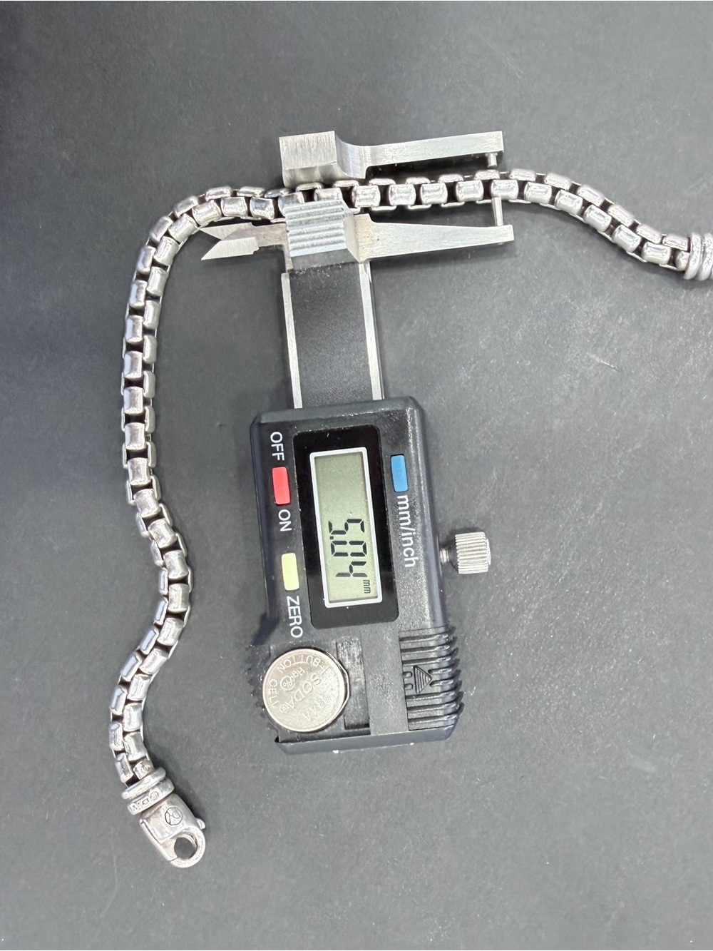 David Yurman 8” box chain bracelet